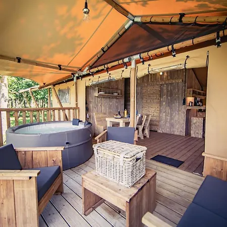 Tente Lodge Jacuzzi Privatif En Pleine Nature Thiel-sur-Acolin Exterior photo