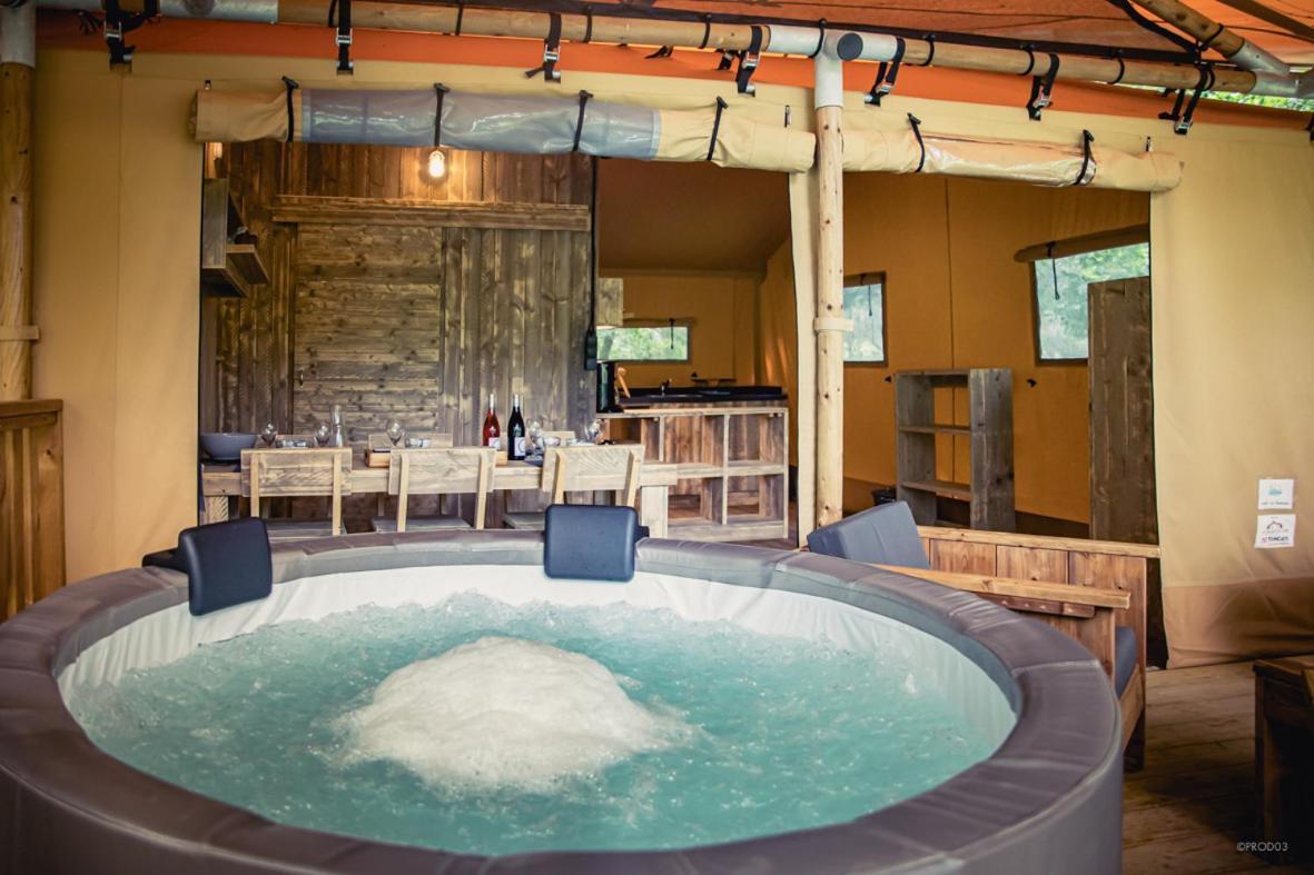 Tente Jacuzzi Privatif En Pleine Nature Luxury tent *